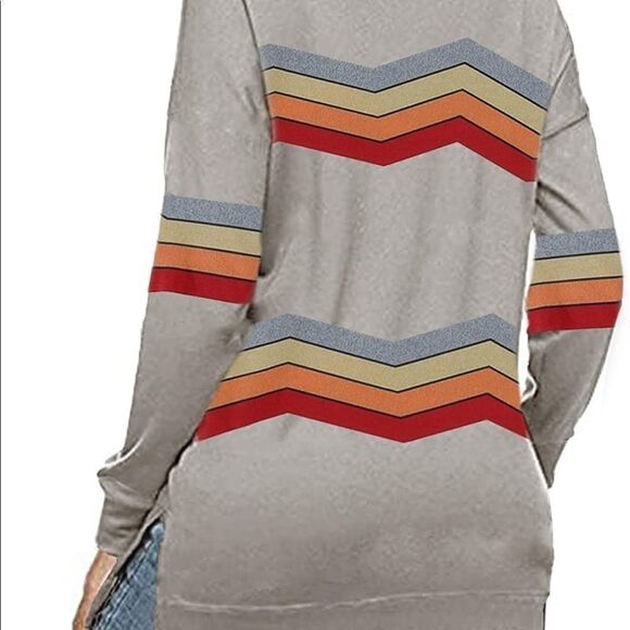 Colorblock Zig Zag Crew Nexk Light Weight Sweatshirt in light Grey Size Large  - Picture 2 of 6